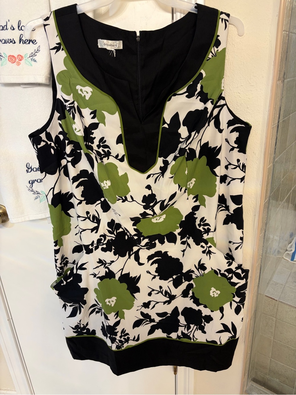 Dress Barn Green Black & White Front pockets Sheath PreOwned Dress Plus Size 3X